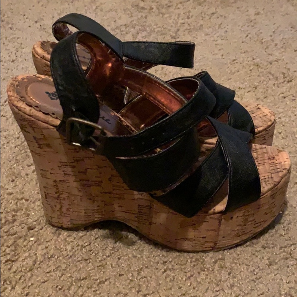 Platform sandals